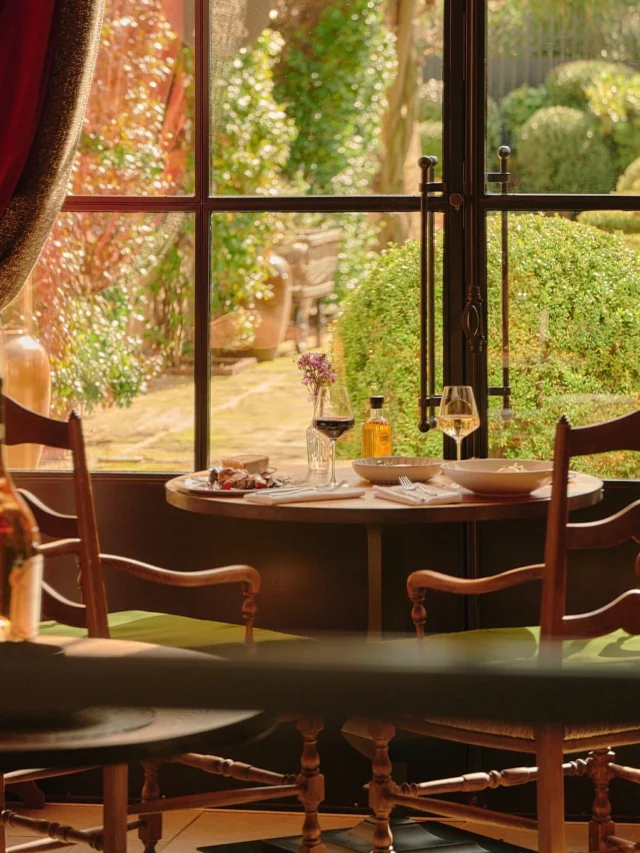 A Table! 
#AirellesCollection #LaTabledEstoublon